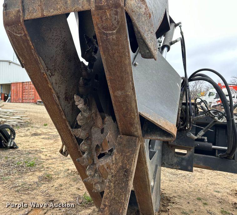 image for item OE9002 2009 Bobcat WS18 skid steer rock saw