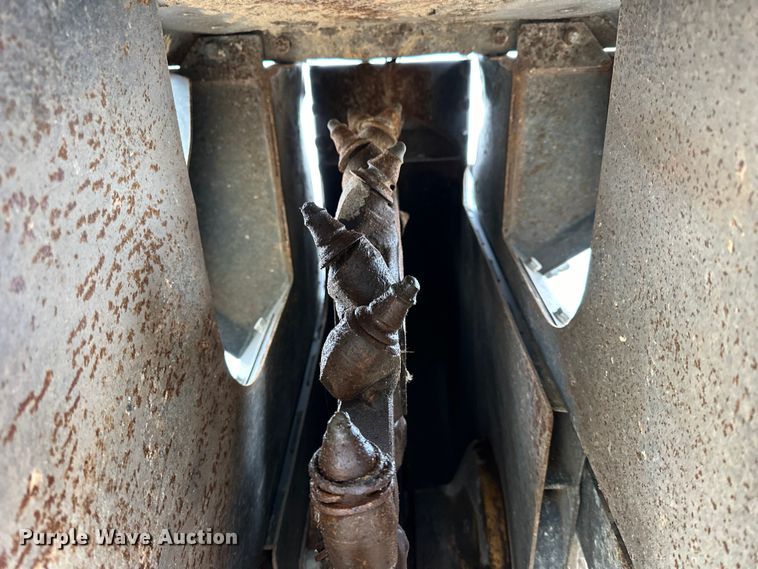 image for item OE9002 2009 Bobcat WS18 skid steer rock saw