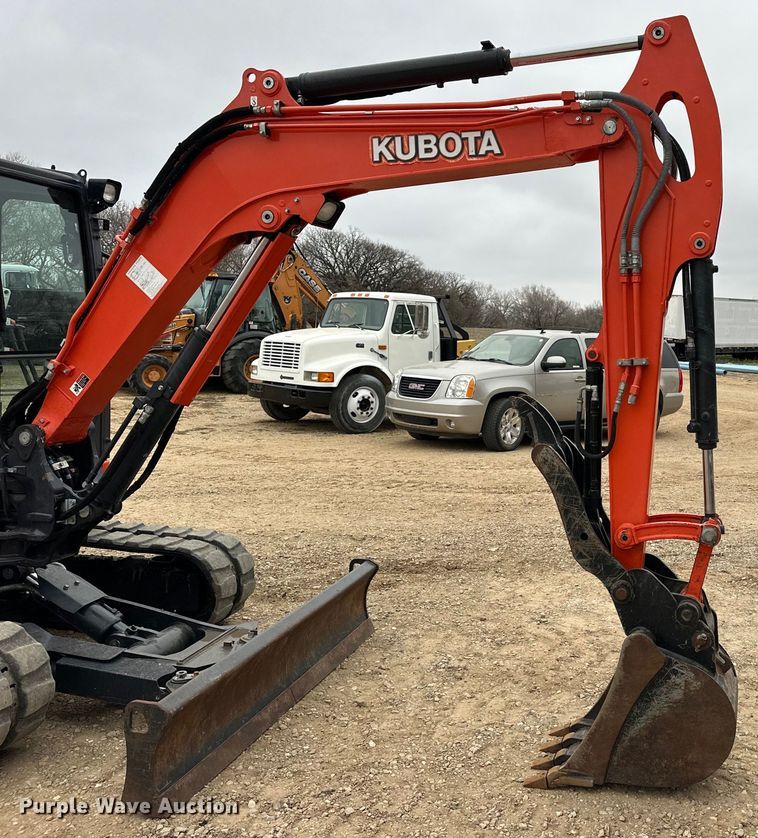 image for item OE9004 2018 Kubota KX057-4 mini excavator