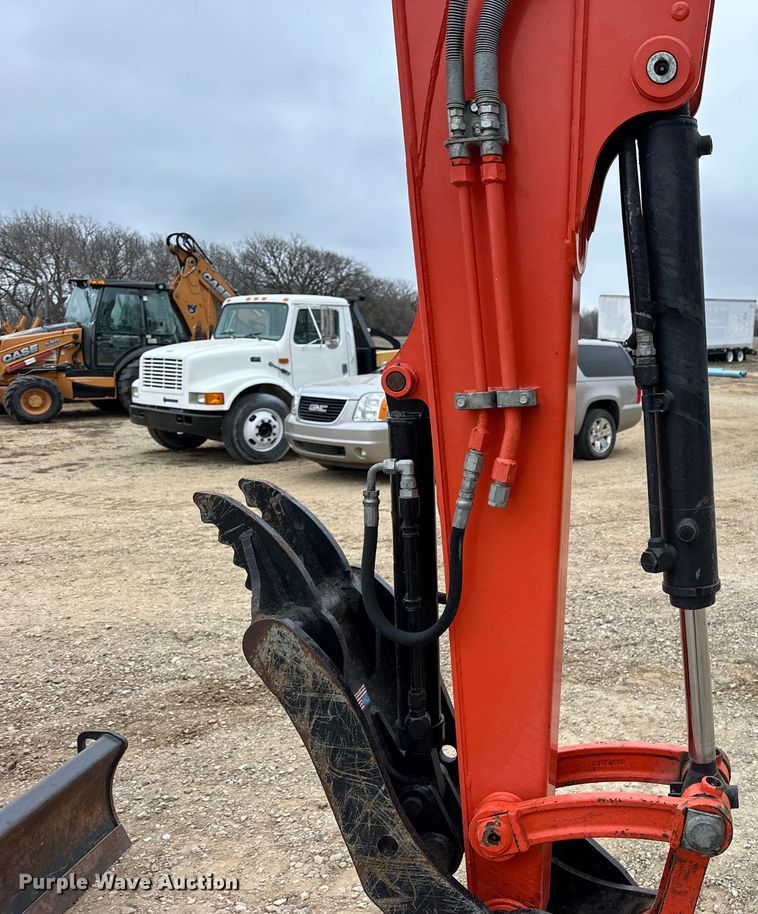 image for item OE9004 2018 Kubota KX057-4 mini excavator