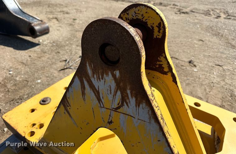 image for item OE9007 John Deere 850L dozer rear plate