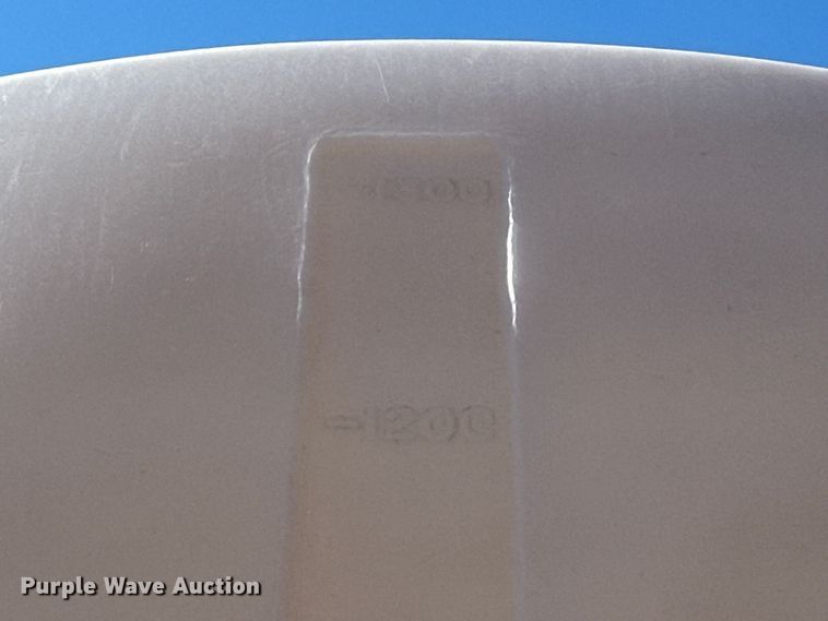 image for item OE9008 1986 International S2300 water truck