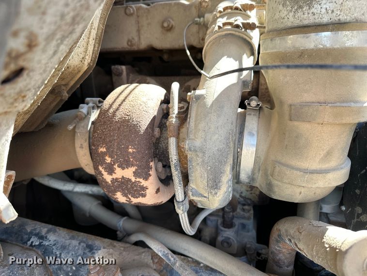 image for item OE9008 1986 International S2300 water truck