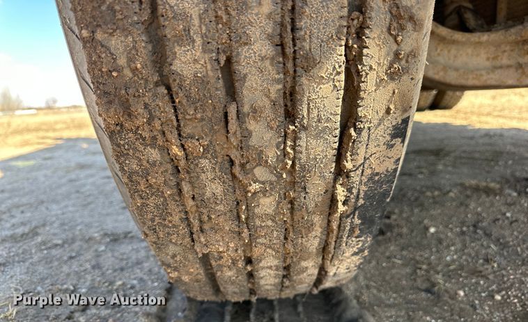 image for item OE9008 1986 International S2300 water truck