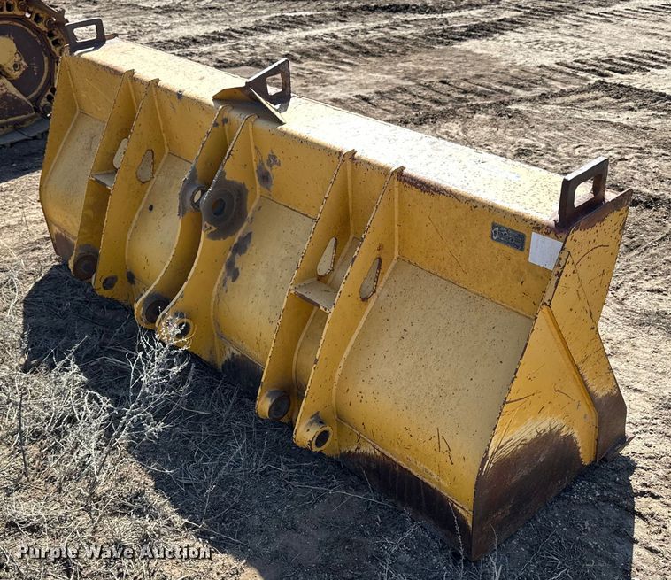 image for item OE9012 John Deere AT308080 backhoe bucket