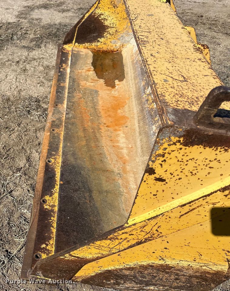 image for item OE9012 John Deere AT308080 backhoe bucket