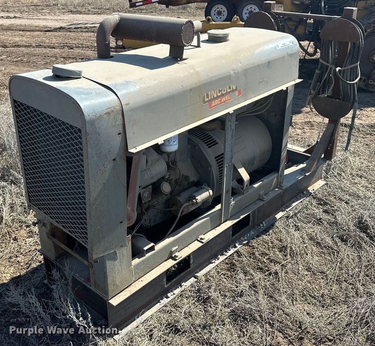 image for item OE9013 Lincoln SA-200-F-163 arc welder