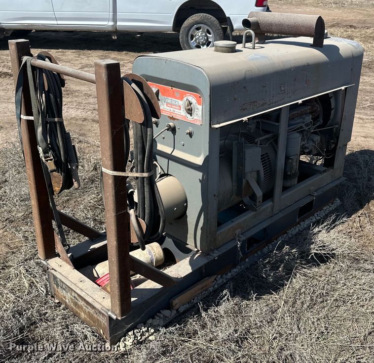 image for item OE9013 Lincoln SA-200-F-163 arc welder