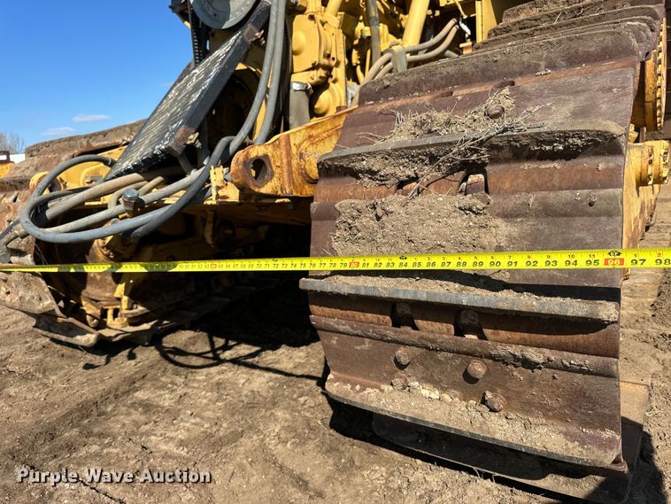 image for item OE9014 1998 Caterpillar D6R XL dozer