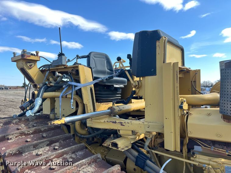 image for item OE9014 1998 Caterpillar D6R XL dozer