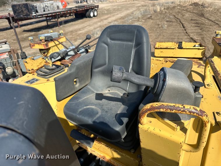image for item OE9014 1998 Caterpillar D6R XL dozer