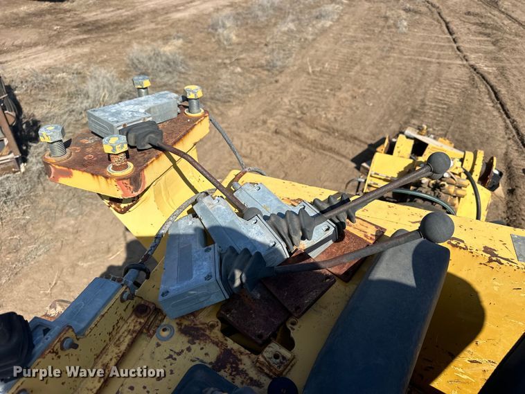 image for item OE9014 1998 Caterpillar D6R XL dozer