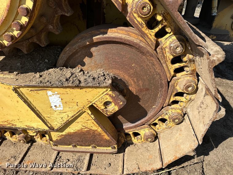 image for item OE9014 1998 Caterpillar D6R XL dozer