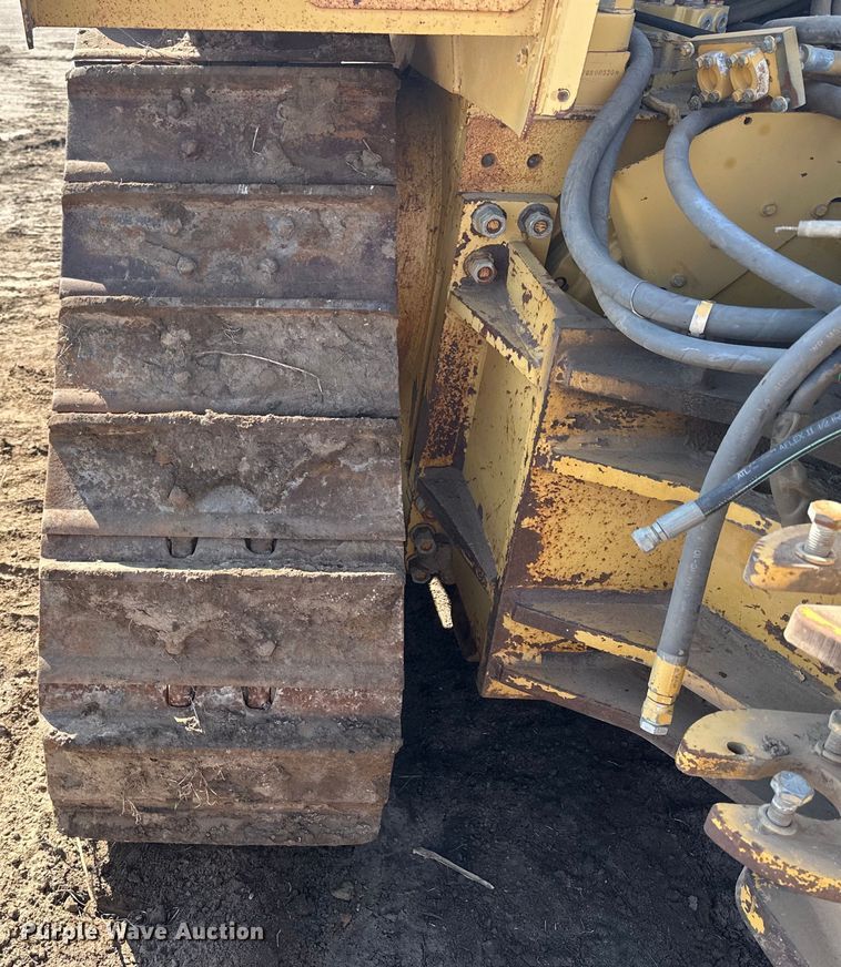 image for item OE9014 1998 Caterpillar D6R XL dozer