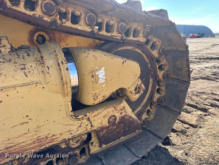 image for item OE9014 1998 Caterpillar D6R XL dozer