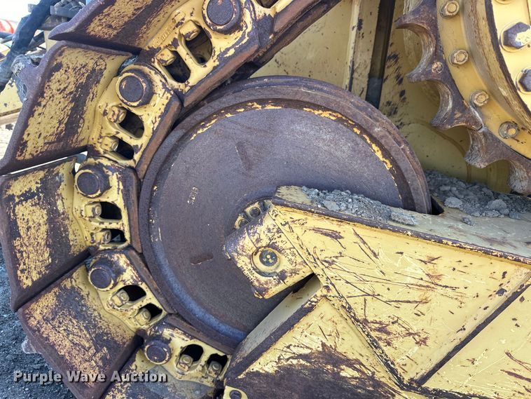 image for item OE9014 1998 Caterpillar D6R XL dozer