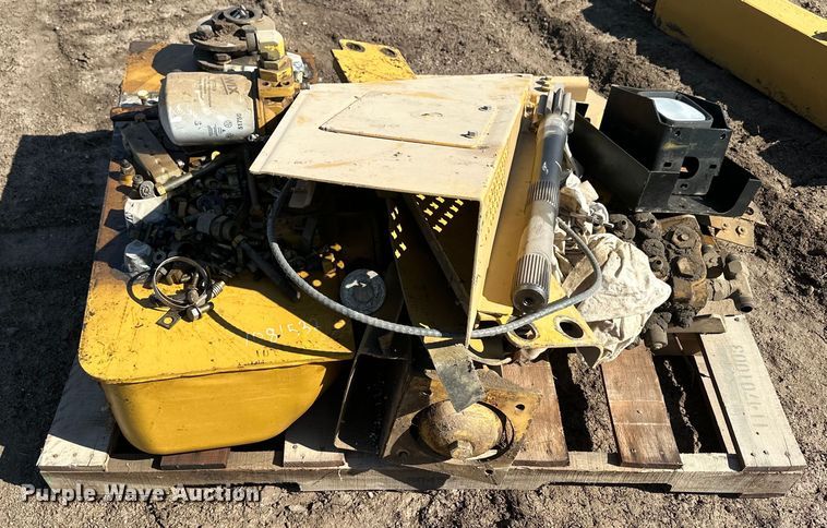 image for item OE9014 1998 Caterpillar D6R XL dozer