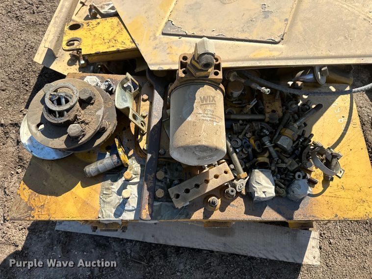 image for item OE9014 1998 Caterpillar D6R XL dozer
