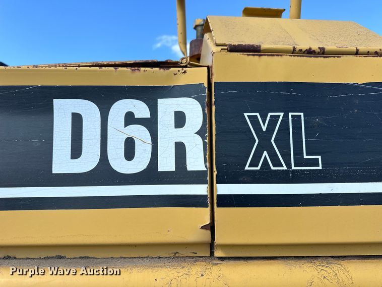 image for item OE9014 1998 Caterpillar D6R XL dozer