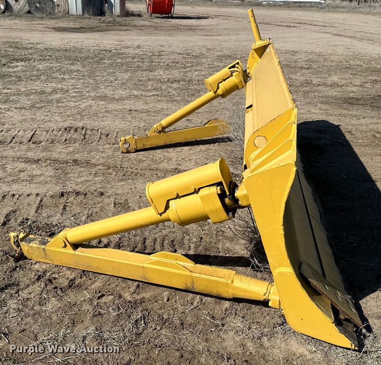 image for item OE9015 Dozer blade