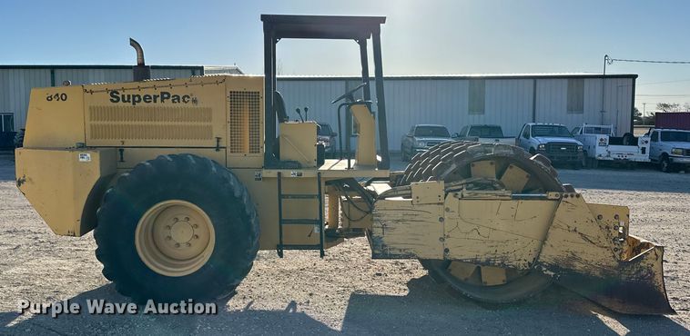 image for item OE9042 Champion  840 SuperPac single drum vibratory roller