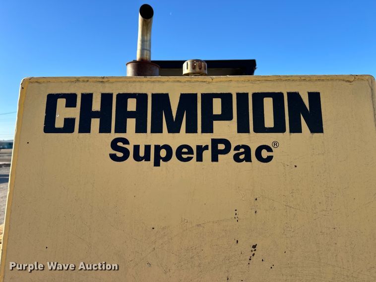 image for item OE9042 Champion  840 SuperPac single drum vibratory roller