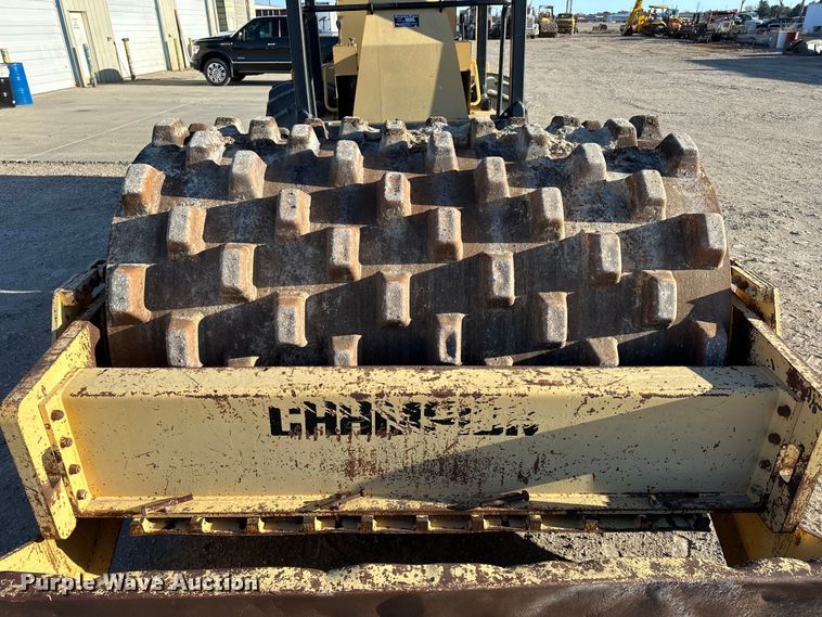 image for item OE9042 Champion  840 SuperPac single drum vibratory roller