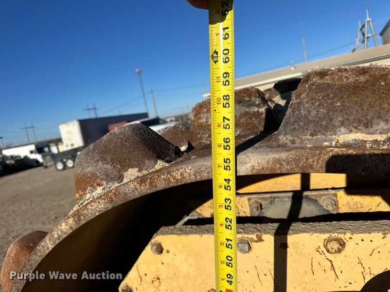 image for item OE9042 Champion  840 SuperPac single drum vibratory roller