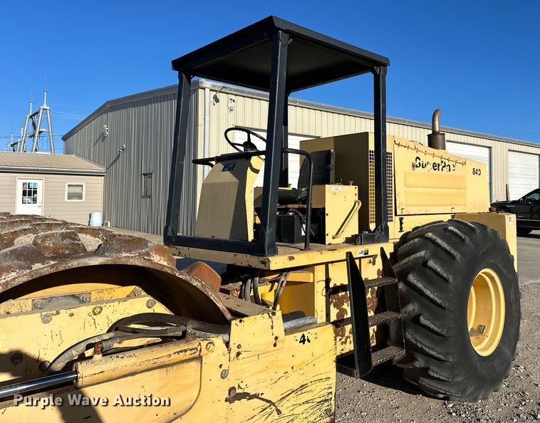 image for item OE9042 Champion  840 SuperPac single drum vibratory roller