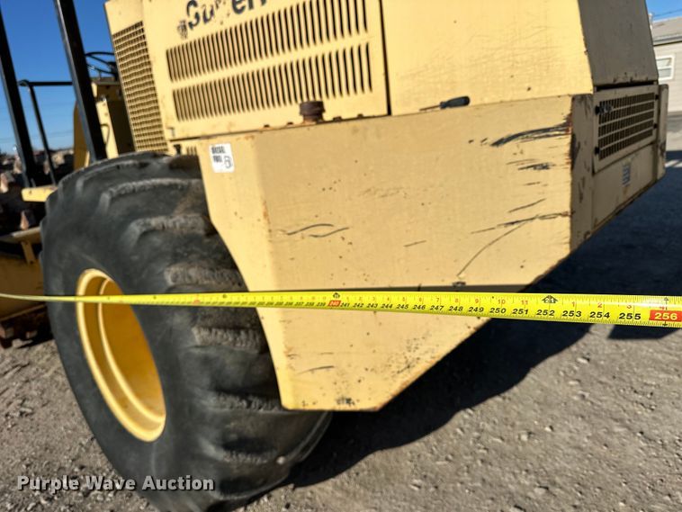 image for item OE9042 Champion  840 SuperPac single drum vibratory roller