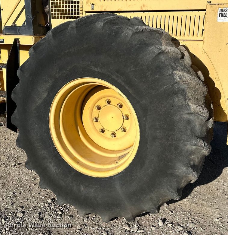 image for item OE9042 Champion  840 SuperPac single drum vibratory roller