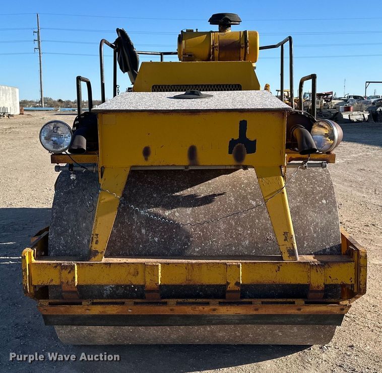 image for item OE9043 Vibro-Plus CC42A double drum vibratory roller