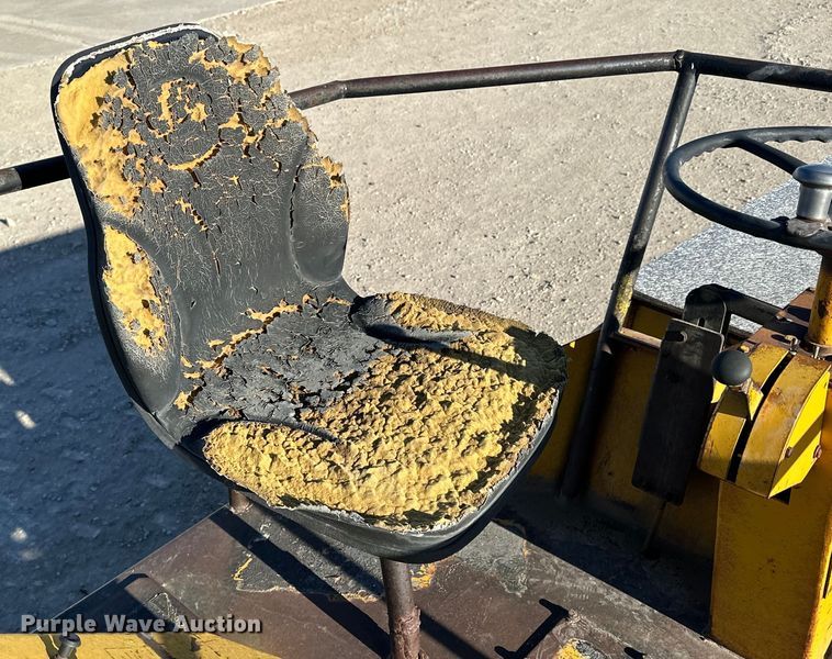 image for item OE9043 Vibro-Plus CC42A double drum vibratory roller