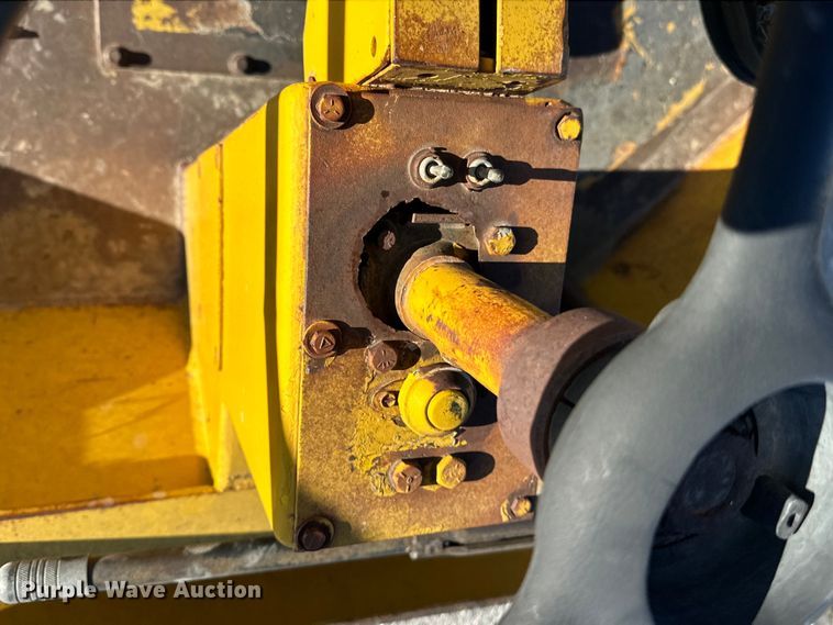 image for item OE9043 Vibro-Plus CC42A double drum vibratory roller