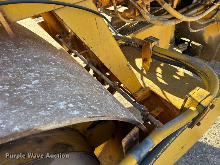 image for item OE9043 Vibro-Plus CC42A double drum vibratory roller