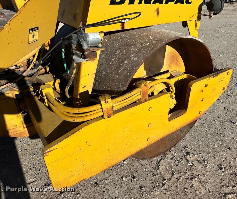 image for item OE9043 Vibro-Plus CC42A double drum vibratory roller