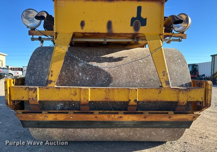 image for item OE9043 Vibro-Plus CC42A double drum vibratory roller