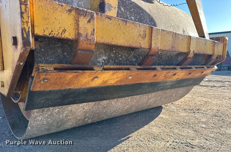 image for item OE9043 Vibro-Plus CC42A double drum vibratory roller