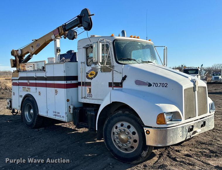 image for item OF9171 1995 Kenworth T300 utility / service truck