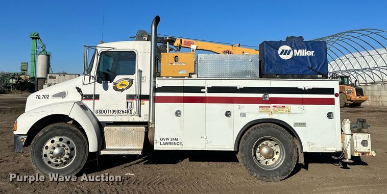 image for item OF9171 1995 Kenworth T300 utility / service truck