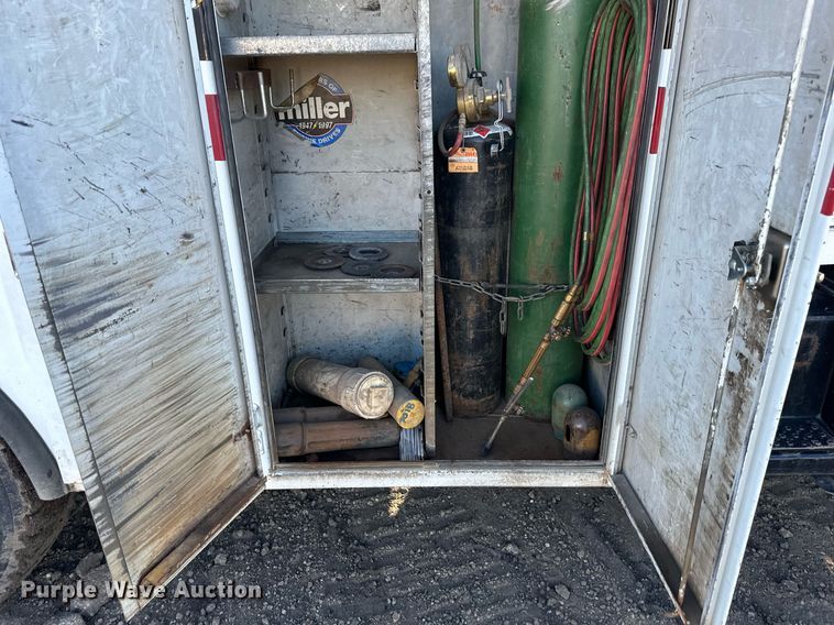 image for item OF9171 1995 Kenworth T300 utility / service truck