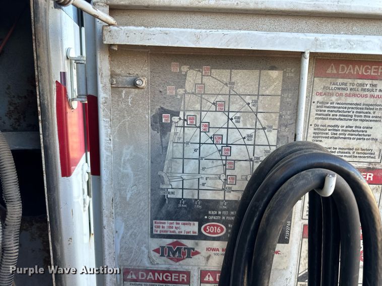 image for item OF9171 1995 Kenworth T300 utility / service truck