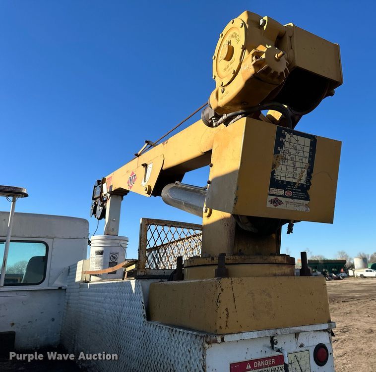 image for item OF9171 1995 Kenworth T300 utility / service truck