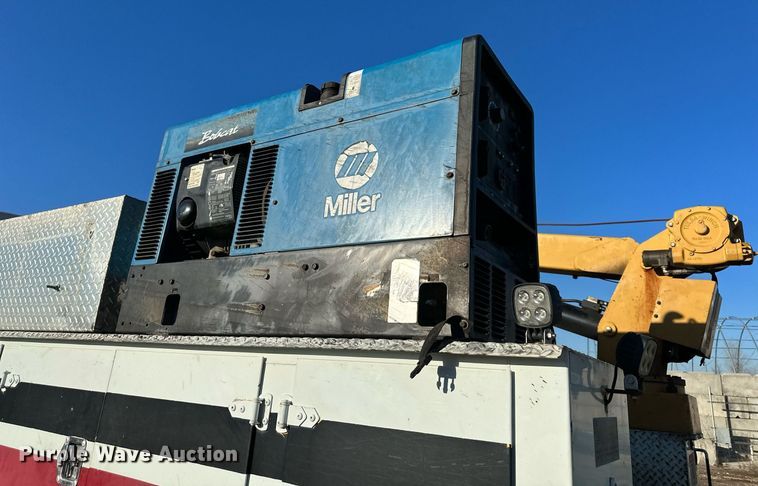 image for item OF9171 1995 Kenworth T300 utility / service truck