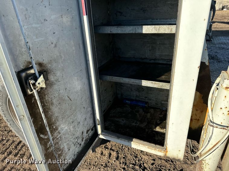 image for item OF9171 1995 Kenworth T300 utility / service truck