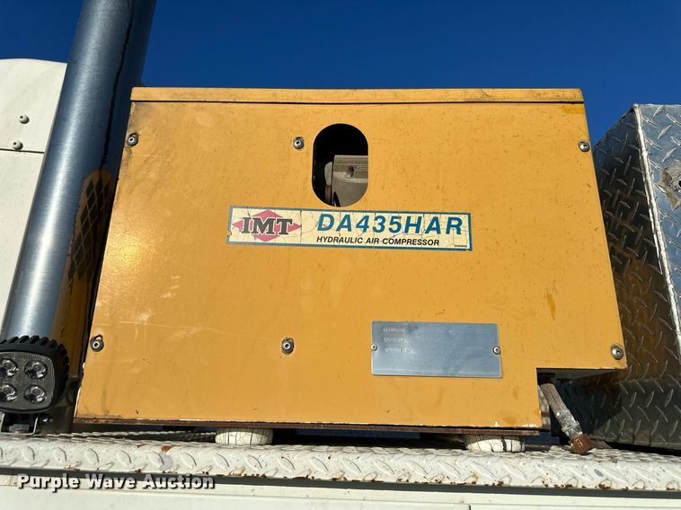 image for item OF9171 1995 Kenworth T300 utility / service truck