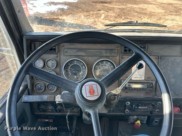 image for item OF9171 1995 Kenworth T300 utility / service truck