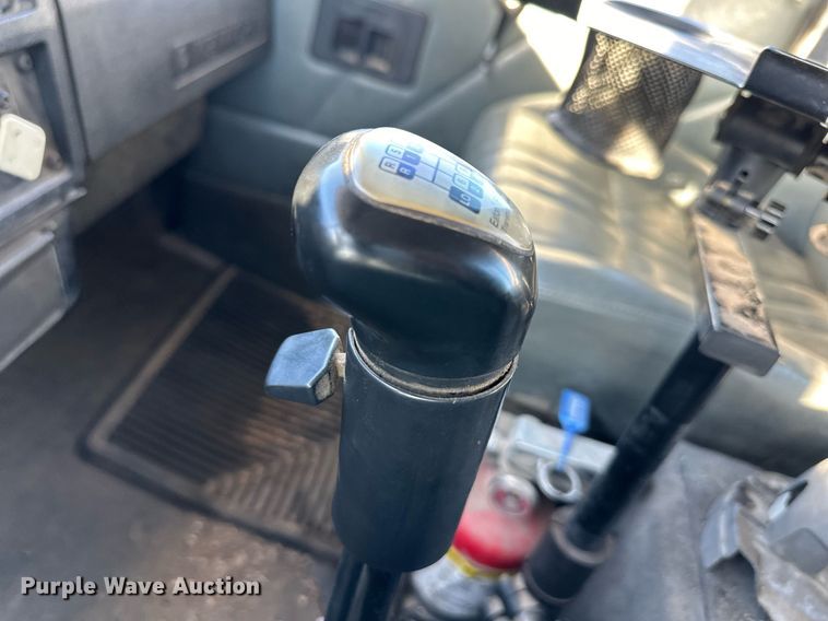 image for item OF9171 1995 Kenworth T300 utility / service truck