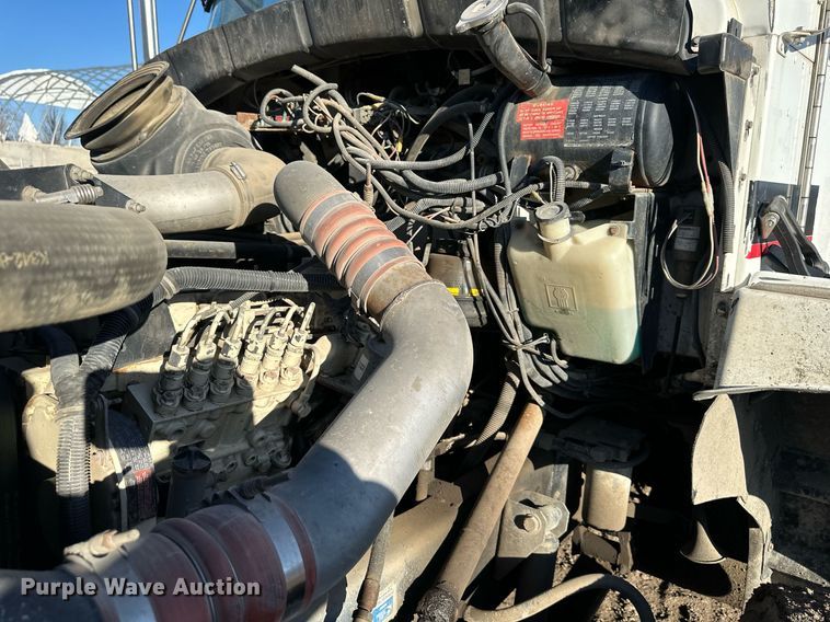 image for item OF9171 1995 Kenworth T300 utility / service truck