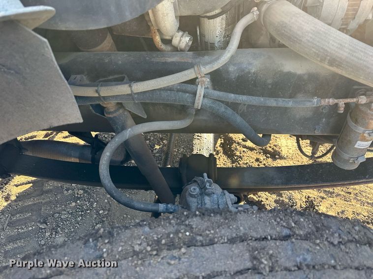 image for item OF9171 1995 Kenworth T300 utility / service truck